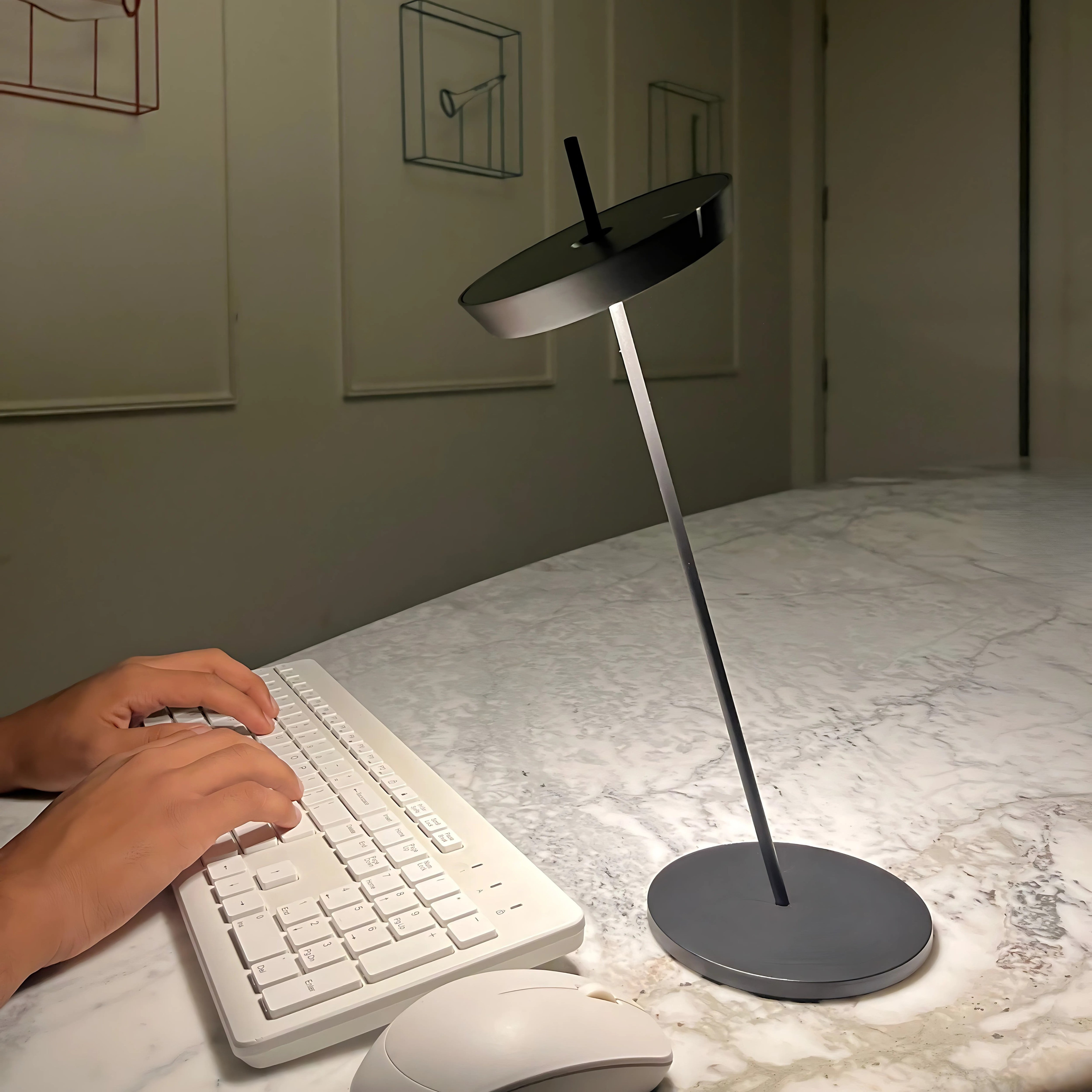 Torus Desk (Black)